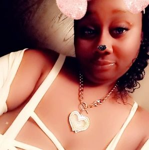 Meet your Posher, Janelle